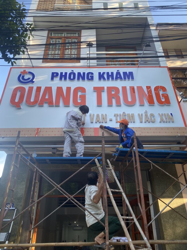 Bảng hiệu quảng cáo